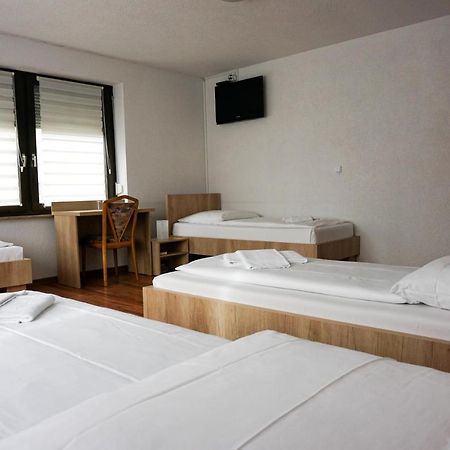 Hotel Kreuz Schwäbisch Gmünd Exterior foto